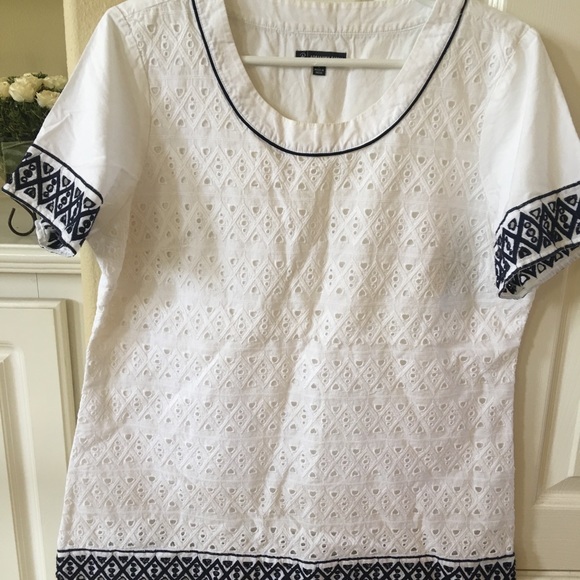 Catherine Malandrino Tops - Catherine Malandrino eyelet cotton linen top black embroidery trim